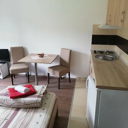 Tijana アパート *